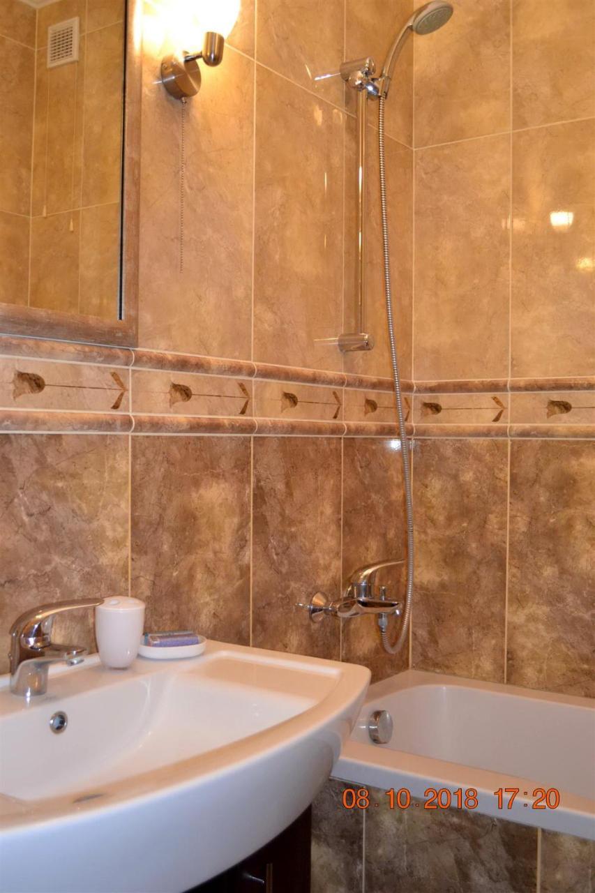 Sunny Apartment In The City Center Truszkavec Kültér fotó