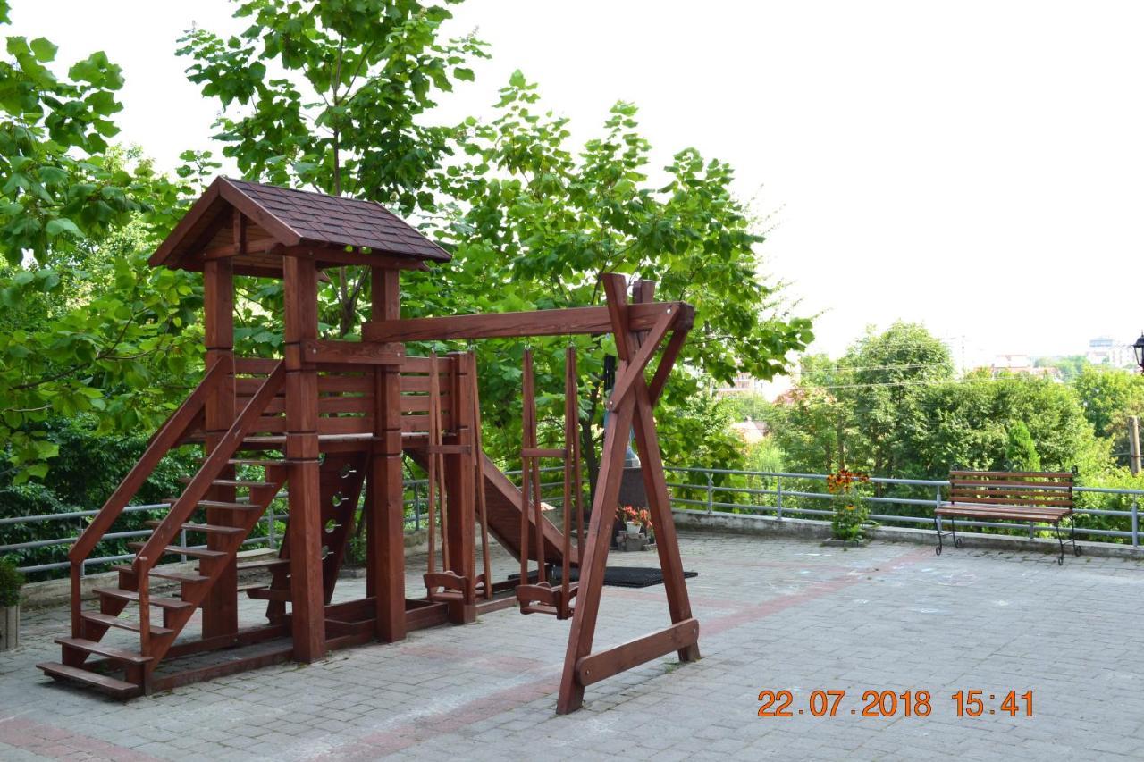 Sunny Apartment In The City Center Truszkavec Kültér fotó
